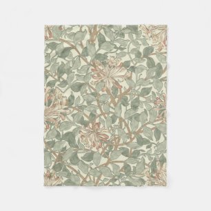 Soft Green Vintag William Morris Honeysuckle Fleecedecke