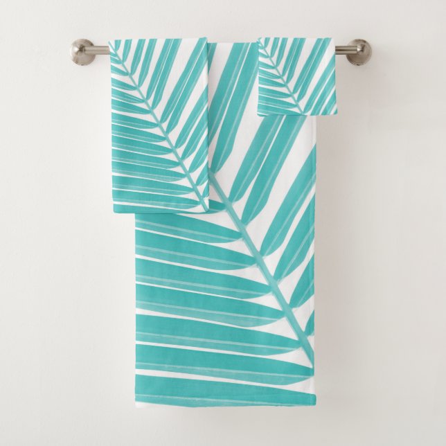 Soft Turquoise Palm Leaf Dream #2 #tropic #wall  Badhandtuch Set (Insitu)