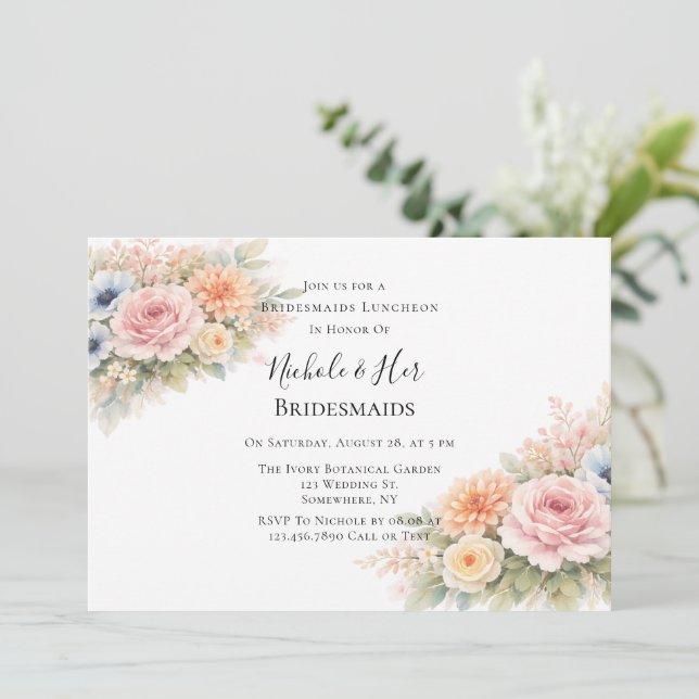 Soft Watercolor Floral Bridesmaids Luncheon Einladung (Stehend Vorderseite)