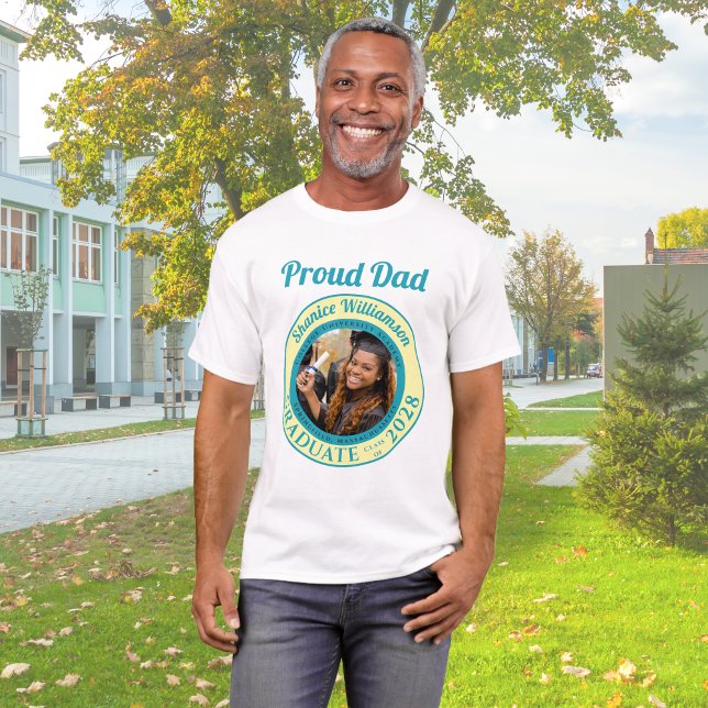Soft Yellow Photo Modern Graduation Proud Dad T-Shirt (Von Creator hochgeladen)