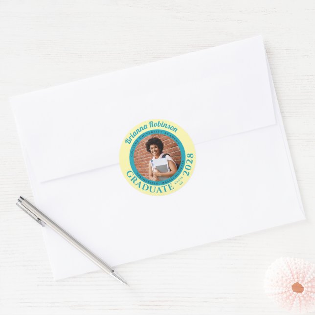 Soft Yellow Photo Modern Graduation  Runder Aufkleber (Umschlag)