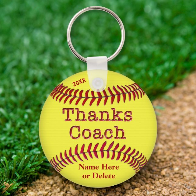Softball Coach gibt Ideen mit NAME und JAHR Schlüsselanhänger (Personalized Softball Coach Gifts. Softball thank you gift ideas. Cheap softball gifts for coaches.)