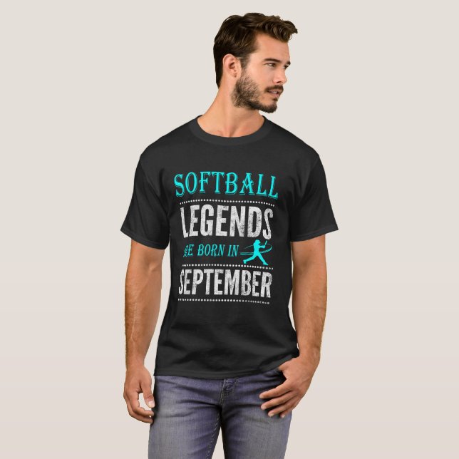 Softball-Legenden sind im September geboren T-Shirt (Vorne ganz)