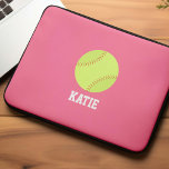 Softball Personalisiert Girl's Laptopschutzhülle<br><div class="desc">Personalisierte Girls Softball Fan Design.</div>