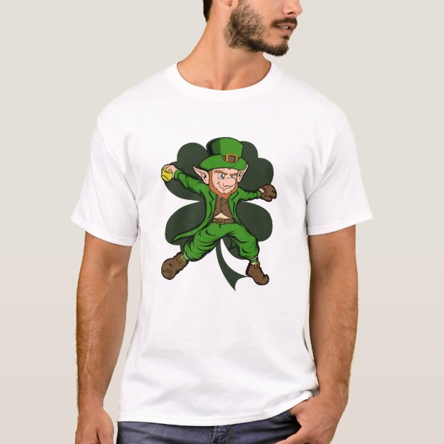 Softball Pitcher Leprechaun St. Patricks Day T-Shirt (Vorderseite)