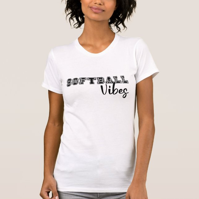 Softball Vibes T-Shirt (Vorderseite)