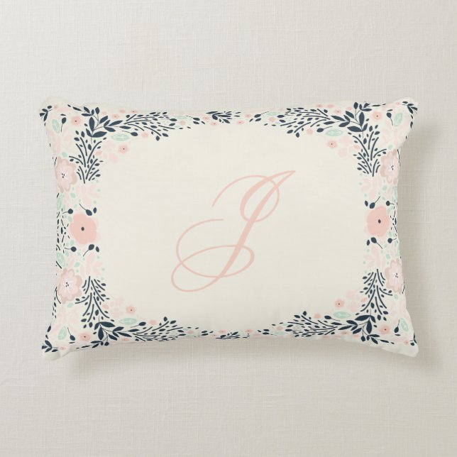 Softest Monogram | Floral Personal Custom Dekokissen (Vorderseite)