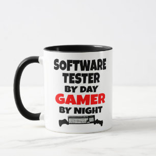 Software Tester by Day Gamer by Night Tasse