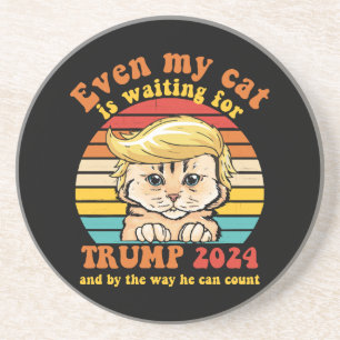 Sogar meine Katze wartet auf Trump 2024 Bekleidung Getränkeuntersetzer