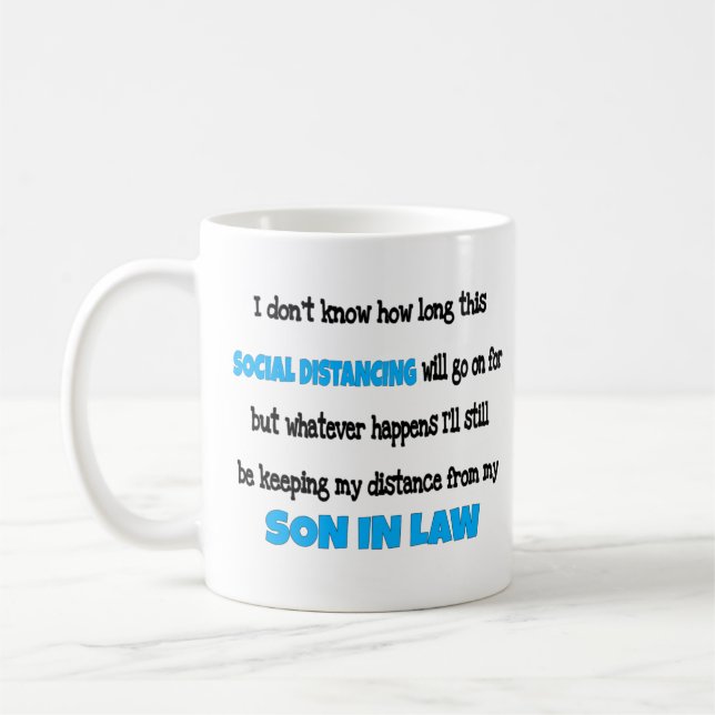 Sohn im Gesetz soziale Distanzierung Kaffeetasse (Links)