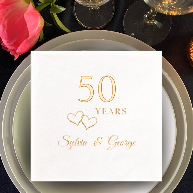 Soirée du 50e Anniversaire moderne et élégante (Add couple’s names for a personalized gold foil 50th anniversary party napkin. Simple elegant hearts)