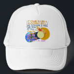 Solar Eclipse August 21 2017 American Funny Truckerkappe<br><div class="desc">Am 21. August 2017 wird eine totale Sonnenfinsternis in weiten Teilen der Vereinigten Staaten sichtbar sein. Es heißt "Great American Solar Eclipse". Wenn Sie dieses aufregende Ereignis feiern möchten, ist dieses humorvolle Design perfekt für Sie. Der Wangen-Parodie-Text imitiert Texte und sagt: "Es kam wie ein Blockball hinein / Wir konnten...</div>