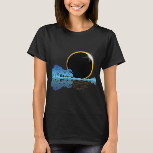 Solar Eclipse Gitarre Nature Moon Retro Stil Guita T-Shirt