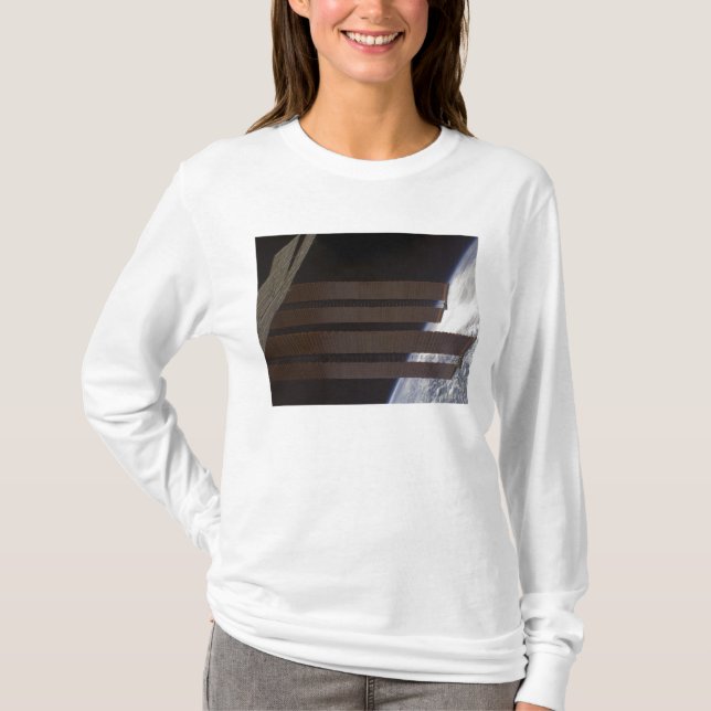 Solarkollektoren der Internationalen Raumstation T-Shirt (Vorderseite)