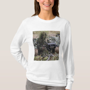 Soldat mit Granatwerfer MK-19 T-Shirt