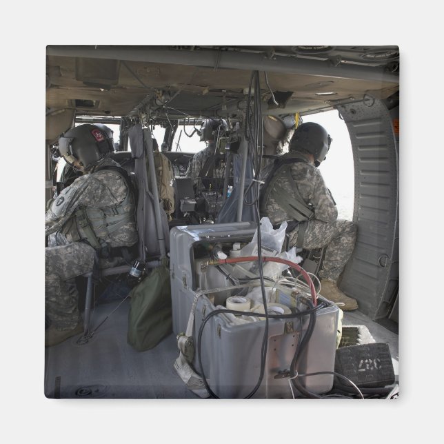 Soldaten beobachten Gefahren Magnet (Vorne)