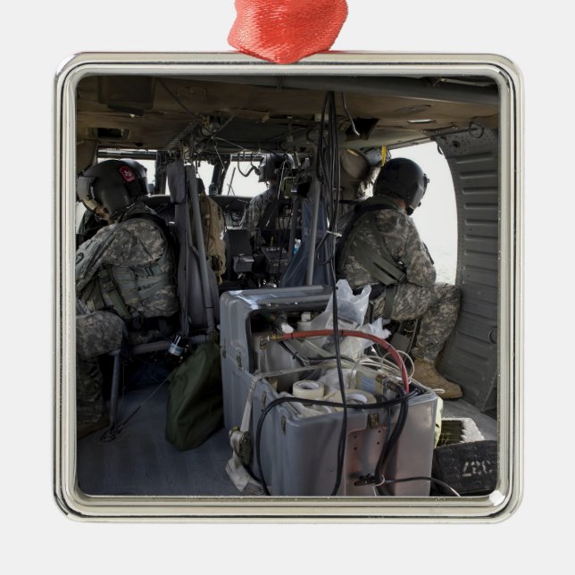 Soldaten beobachten Gefahren Silbernes Ornament (Vorne)