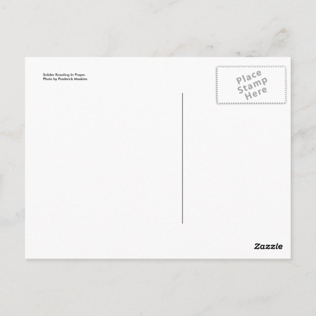 Soldier Kneeling im Gebet Postkarte (Rückseite)
