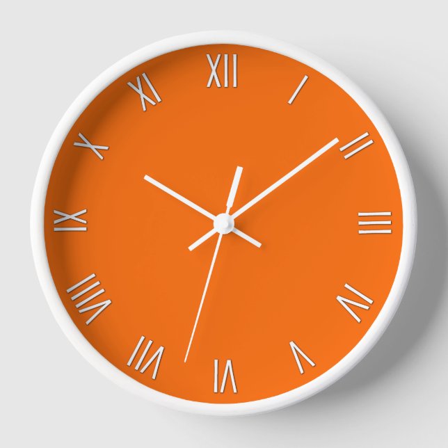 Solid Orange Roman Numerals Wanduhr (Vorderseite)