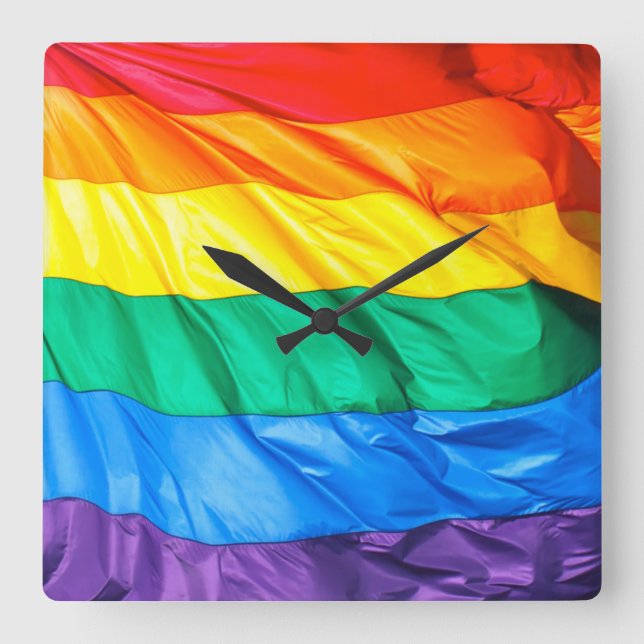 Solid Pride - Gay Pride Flag Closeup Quadratische Wanduhr (Vorderseite)