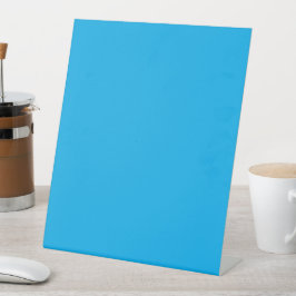Solider Cyan-Blauer Hintergrund | Minimalistischer Sockelschild