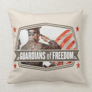 Solider Guardian of Freedom Kissen