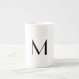 solides Weiß - schwarzes Monogramm hinzufügen Prozellantasse
