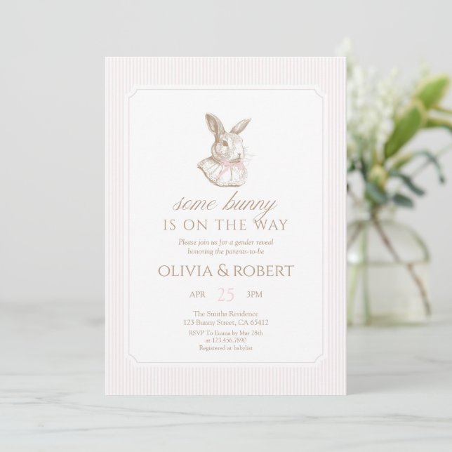 Some Bunny Is On The Way Pink Bow Baby Shower Einladung (Stehend Vorderseite)