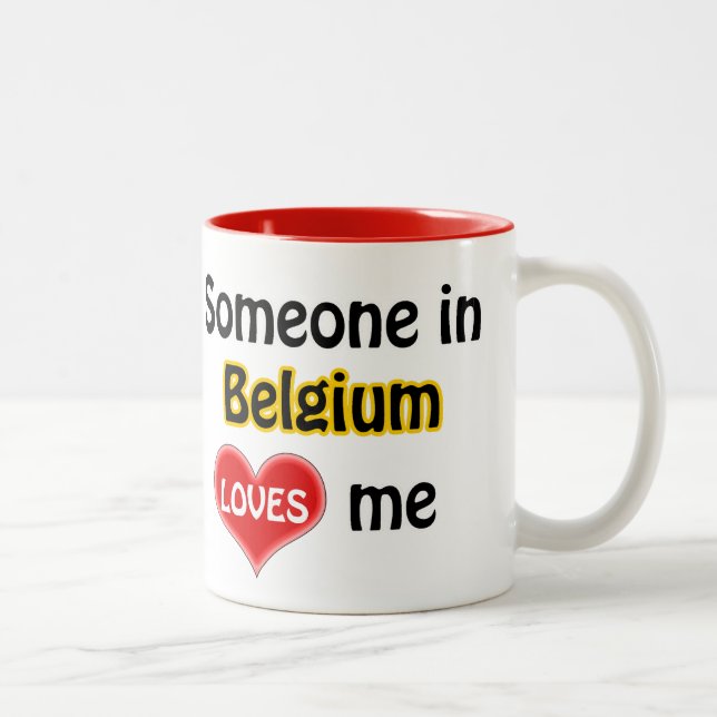 Someone in Belgium loves me Zweifarbige Tasse (Rechts)