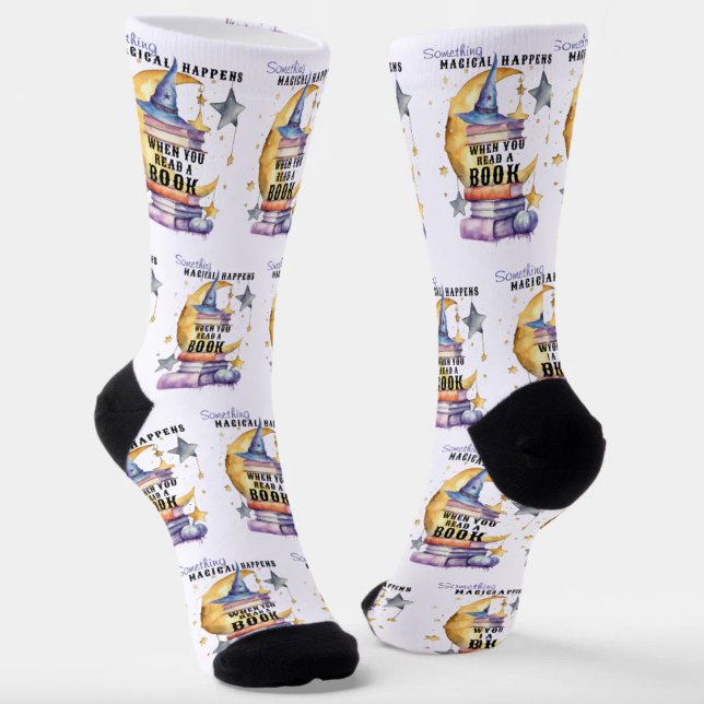 Something Magical Happens When You Read A Book  Socken (Von Creator hochgeladen)