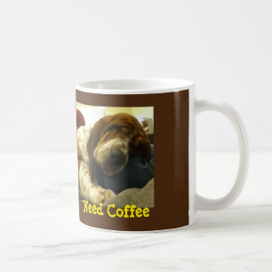 Sommeil Basset Hound sur la tasse "de café du