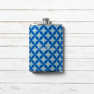 Sommerfliese mit Azurkeln auf Babyblau Flachmann