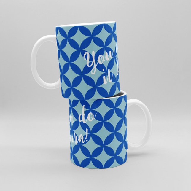 Sommerfliese mit Azurkeln auf Babyblau Kaffeetasse (Summer tile with azure circles on baby blue coffee mug)