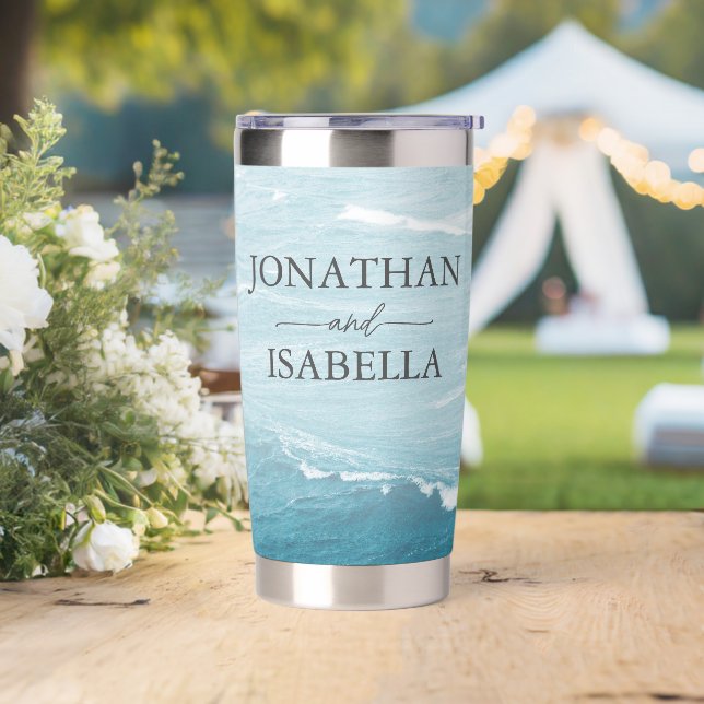 Sommerhochzeit am Ozean des blauen Meerwassers Thermobecher (Hochzeit)
