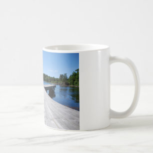 Sommeridyll auf einem einsamen schwedischen Fjord Kaffeetasse