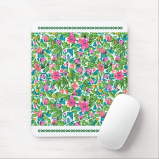 Sommerlich blühende Gartenanlage mit Spitzen Mousepad
