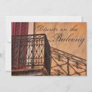 Sommermahlzeit auf dem Balkon im französischen Sti Einladung