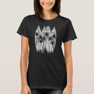Sommersurfbretter Palmen Bäume Seagulls Sonnenunte T-Shirt