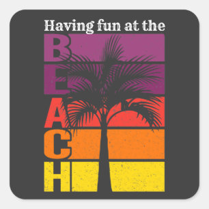 Sommerurlaub mit Spaß im Retro Beach Quadratischer Aufkleber