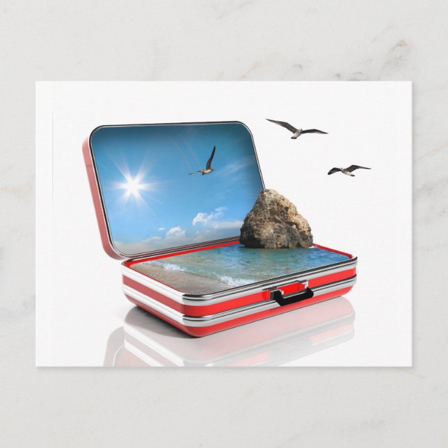 Sommerurlaubskonzept. Reisekoffer auf See Postkarte (Vorderseite)