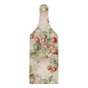 Sommerwiese mit reifen Erdbeeren Schneidebrett