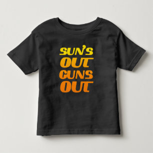 Sonne Draußen Waffen Draußen Fitnessstudio und Fit Kleinkind T-shirt