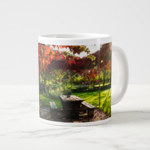 Sonne durch Herbstlaub, Kroatien Jumbo-Tasse
