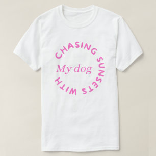 Sonne mit meinem Hund jagen – Sunny Dog Walking T-Shirt