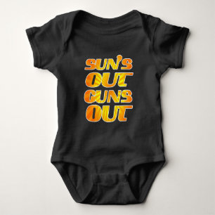 Sonne raus, Kanonen raus, Spaß Fitness und Gym Baby Strampler