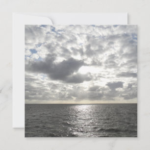 Sonne strahlt durch Wolkenkarte