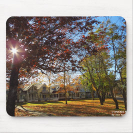 Sonne und Hütten im Herbst - Martha's Weinberg Mousepad