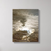 SONNE, WOLKEN, DIE IN EINEM VULKANISCHEN