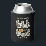 Sonnenanbeter Halloween Party Trick oder Treat Dri Dosenkühler<br><div class="desc">Überraschen Sie Ihre Halloween-Partys mit diesem lustigen kann cooler,  dass "Trick or Treat Drink" lautet. Personalisieren Sie Ihre Daten mit Ihrem Namen oder Text. Perfekt als Gastgeschenk oder einfach nur mit Freunden etwas trinken. Karo unsere anderen Halloween-Geschenke raus,  indem du unten auf das Colorfulgalshop-Logo klickst.</div>