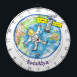 Sonnenastronaut im Weltraum und Cartoon der Erde Dartscheibe<br><div class="desc">Ein niedliches Raumdesign mit einem Astronauten und Satelliten, die die Erde umkreisen. Viel Spaß für den Star-Entdecker!</div>